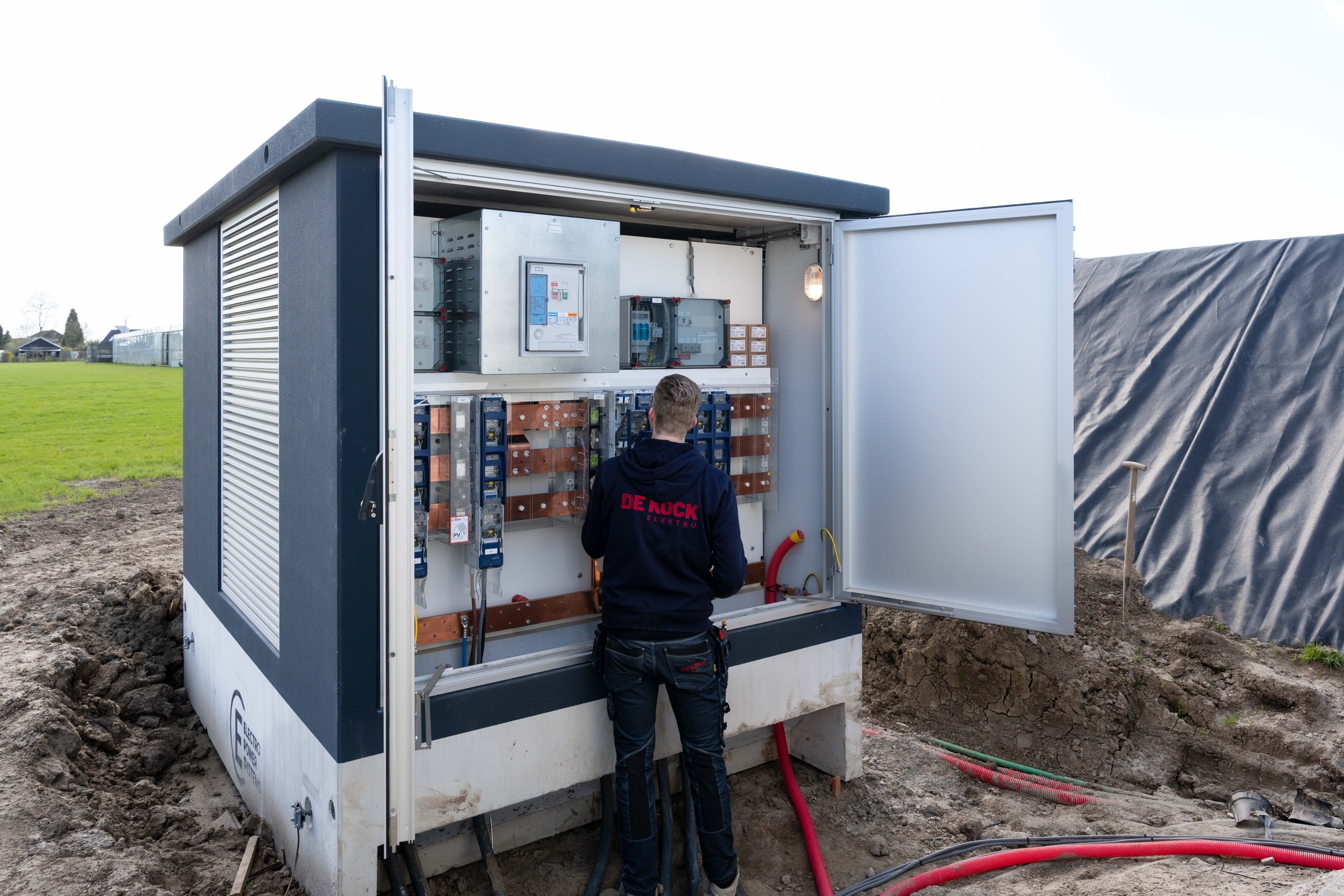 installatie transformatorstation, installateur transformatorstation, transformator aansluiten, trafohuisje aansluiten, compactstation aansluiten, transformatorstation installateur