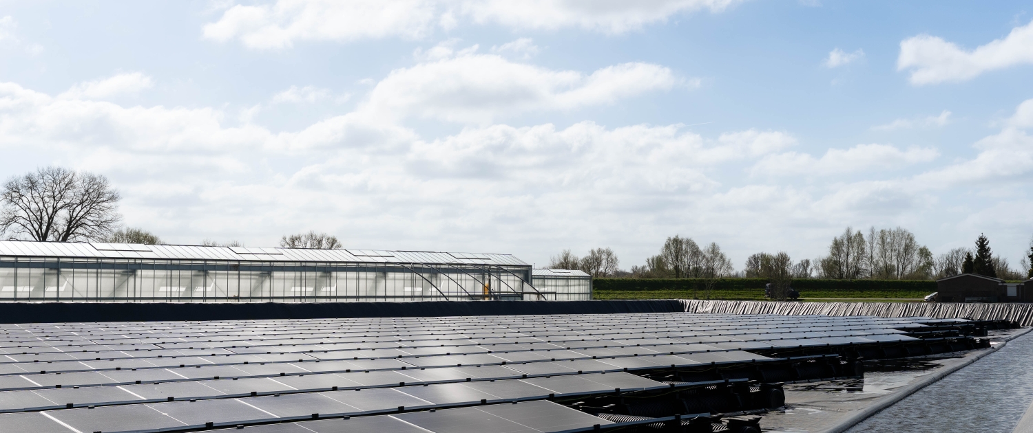 zonnepark, zonnepark op bassin, bassin zonnepanelen, zonnepanelen drijvend