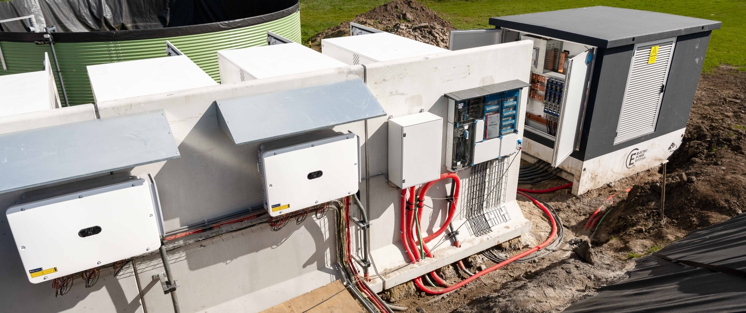 aansluiten 10kV installatie, installateur 10kV, installateur omvormer aansluiten, aansluiten energievoorziening