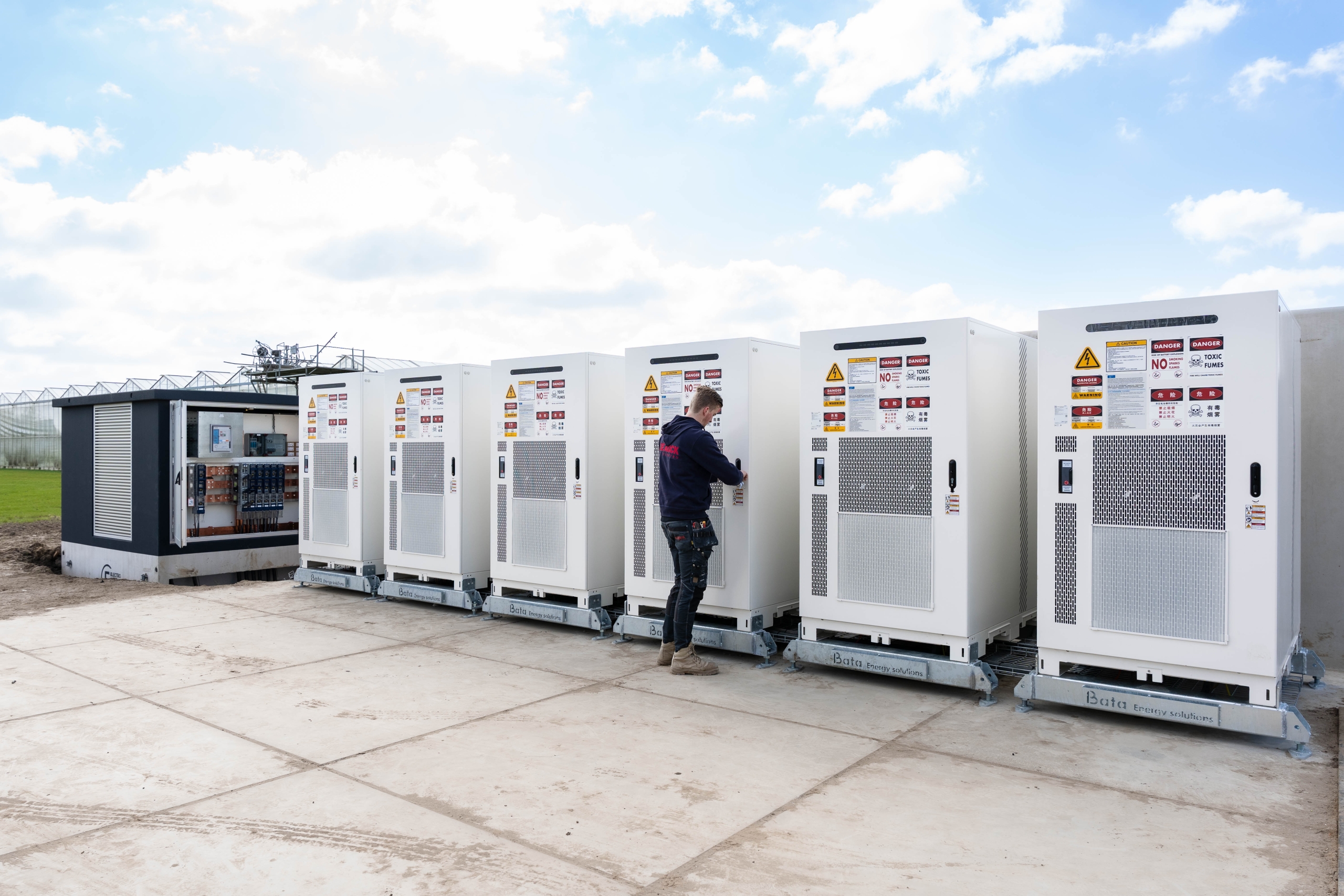 eigen energieopwekking, energieopwekking, installatie energieopwekking, energieopwekking door batterij, batterijopslag energieopwekking